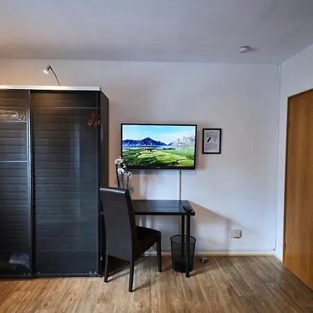 アパート Grosszuegiges Nahe Frankfurt