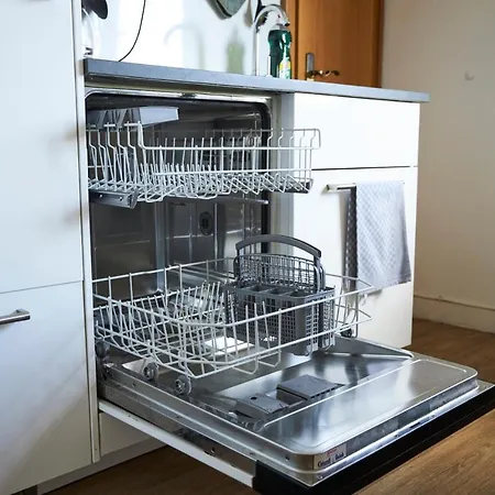 Grosszuegiges Nahe Frankfurt Rote Warte