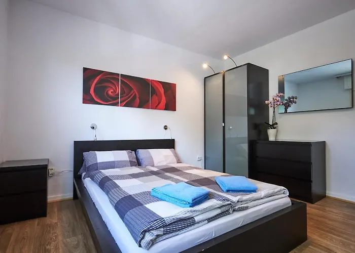 Grosszuegiges Nahe Frankfurt Rote Warte